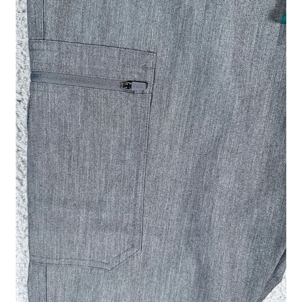 FIGS Cairo Cargo Scrub Pants Men's XL Graphite Gray FIONx Straight Leg Workwear